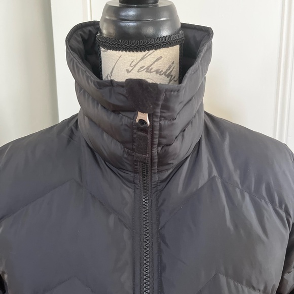 Obermeyer Dusty Down Ski Jacket. Women's Size: Small. - Picture 3 of 16